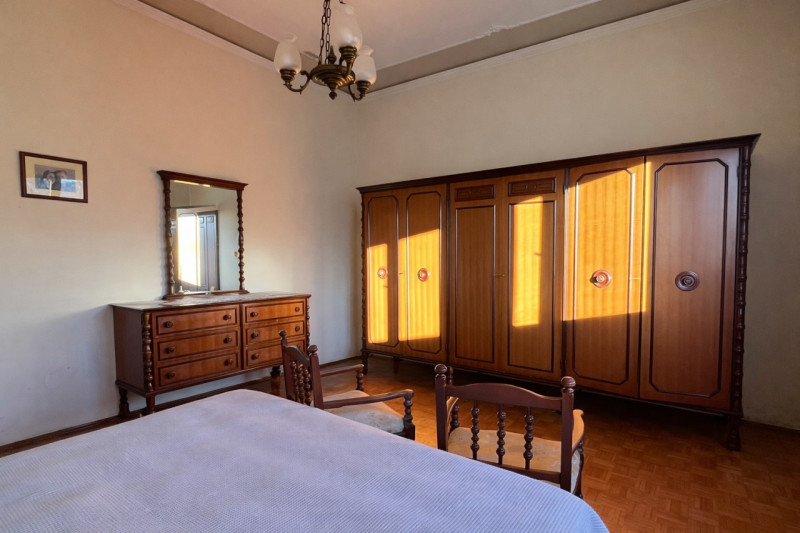 Bastia di Rovolon (PD):

Nel cuore del paese in un piccolo contesto proponiamo in vendita un ampi...