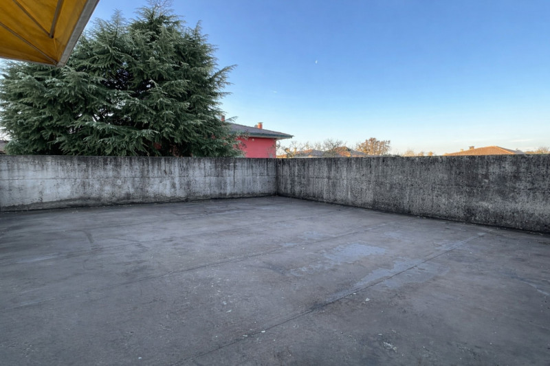 Bastia di Rovolon (PD):

Nel cuore del paese in un piccolo contesto proponiamo in vendita un ampi...