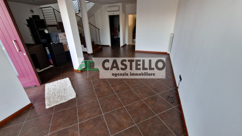 Campodarsego zona Fiumicello, ti proponiamo una spaziosa porzione di bifamiliare già libera, pron...