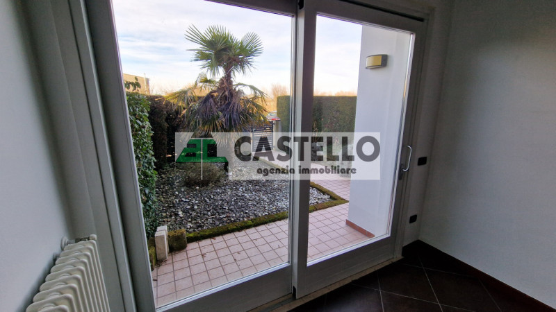 Campodarsego zona Fiumicello, ti proponiamo una spaziosa porzione di bifamiliare già libera, pron...