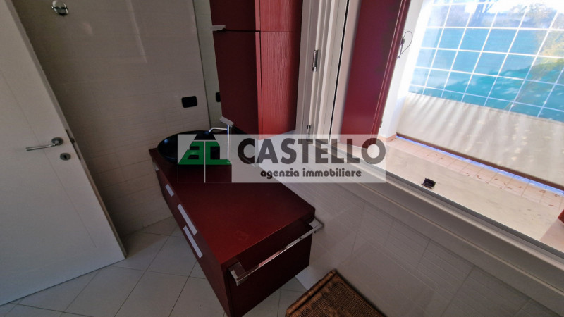 Campodarsego zona Fiumicello, ti proponiamo una spaziosa porzione di bifamiliare già libera, pron...