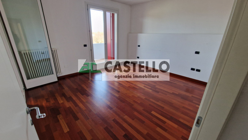 Campodarsego zona Fiumicello, ti proponiamo una spaziosa porzione di bifamiliare già libera, pron...