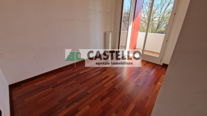 Campodarsego zona Fiumicello, ti proponiamo una spaziosa porzione di bifamiliare già libera, pron...