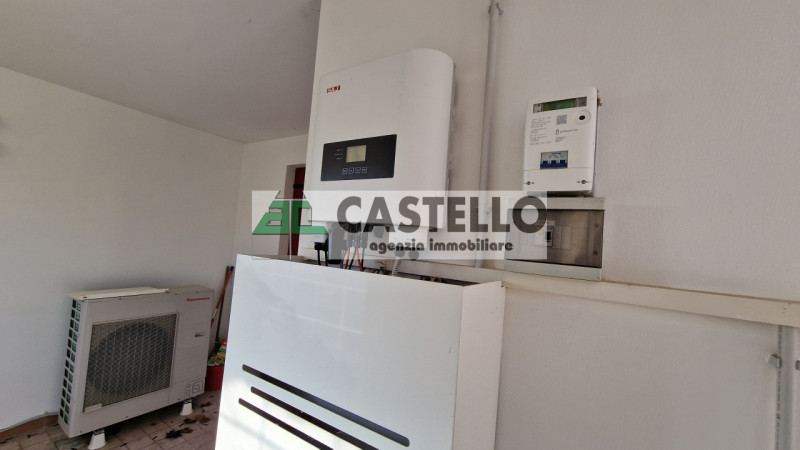 Campodarsego zona Fiumicello, ti proponiamo una spaziosa porzione di bifamiliare già libera, pron...