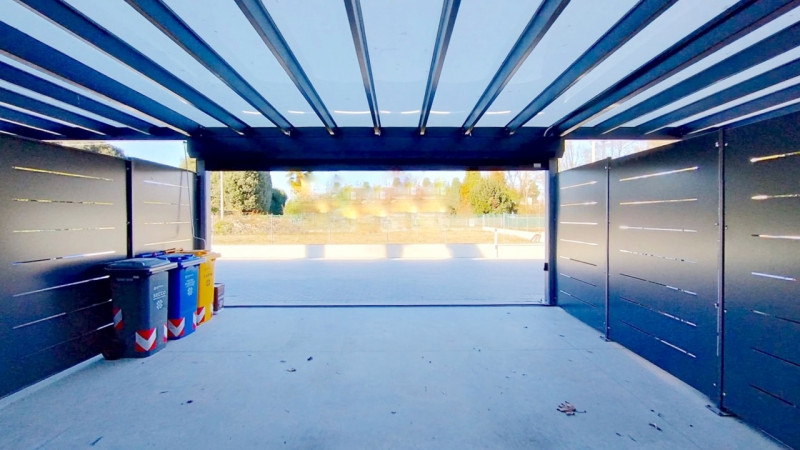 (Per INFO Mara 3481536890) A Carbonera, in zona Vascon, proponiamo in vendita una porzione centra...