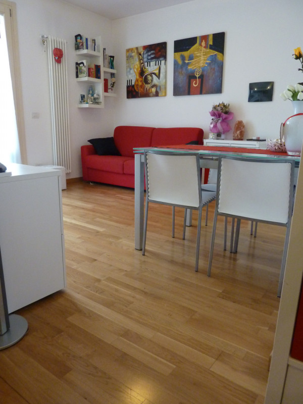 A Varago di Maserada sul Piave (TV), proponiamo in affitto appartamento trilocale, al piano primo...