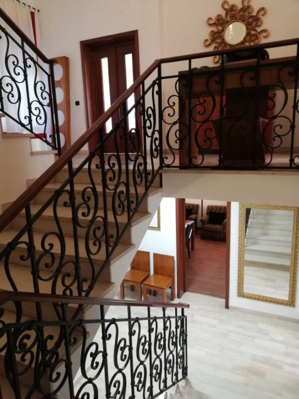 NOSTRA ESCLUSIVA: a pochi passi dal centro di Rossano Veneto, comoda ai servizi, siamo a proporre...