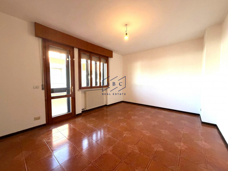 MOTTA DI LIVENZA - (TV) 
Proponiamo a Motta di Livenza una casa singola costruita a fine anni '70...