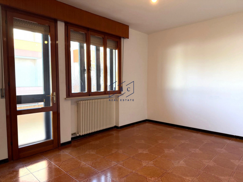 MOTTA DI LIVENZA - (TV) 
Proponiamo a Motta di Livenza una casa singola costruita a fine anni '70...