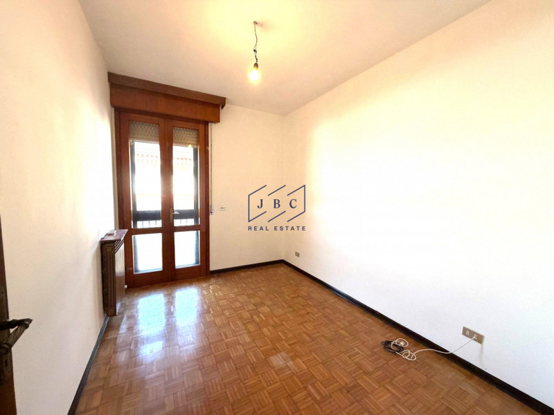 MOTTA DI LIVENZA - (TV) 
Proponiamo a Motta di Livenza una casa singola costruita a fine anni '70...