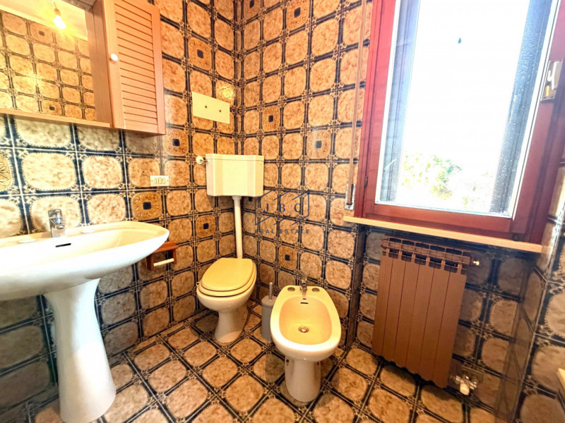 MOTTA DI LIVENZA - (TV) 
Proponiamo a Motta di Livenza una casa singola costruita a fine anni '70...