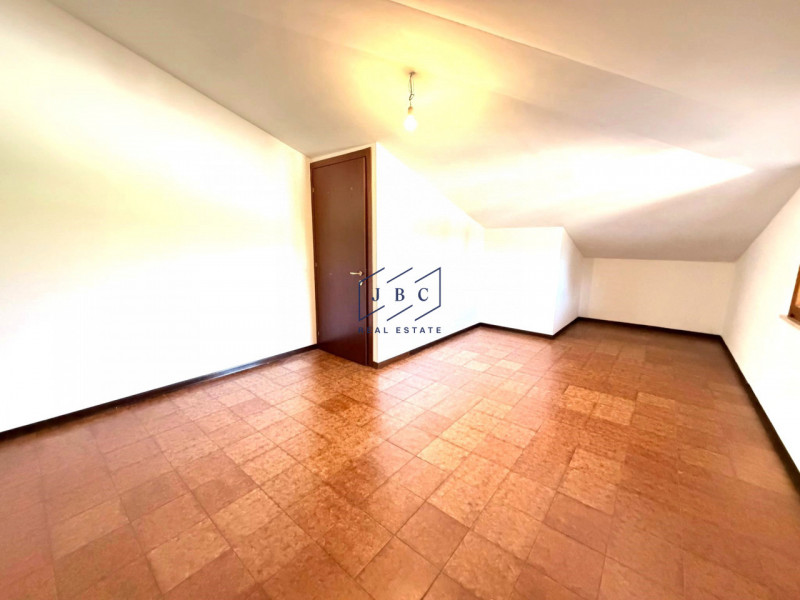 MOTTA DI LIVENZA - (TV) 
Proponiamo a Motta di Livenza una casa singola costruita a fine anni '70...