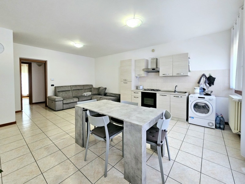 In un complesso residenziale recente a Ospedaletto Euganeo, proponiamo in affitto appartamento co...