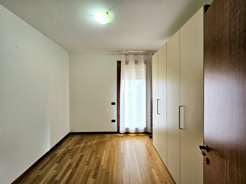 In un complesso residenziale recente a Ospedaletto Euganeo, proponiamo in affitto appartamento co...