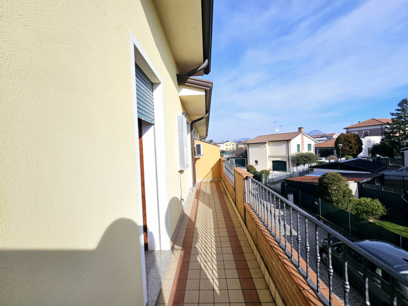 In un complesso residenziale recente a Ospedaletto Euganeo, proponiamo in affitto appartamento co...