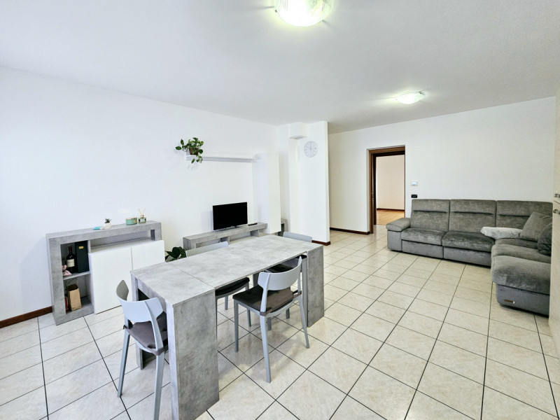 In un complesso residenziale recente a Ospedaletto Euganeo, proponiamo in affitto appartamento co...