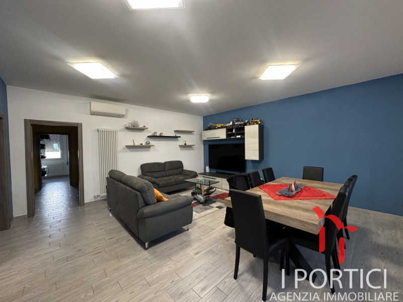 Casa al piano terra con ampio giardino – Mogliano Veneto

In zona tranquilla e residenziale di Mo...