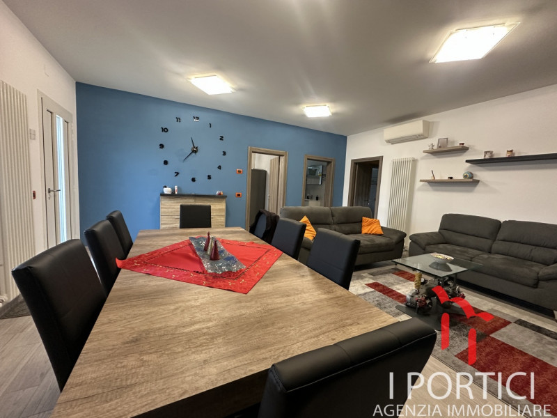 Casa al piano terra con ampio giardino – Mogliano Veneto

In zona tranquilla e residenziale di Mo...