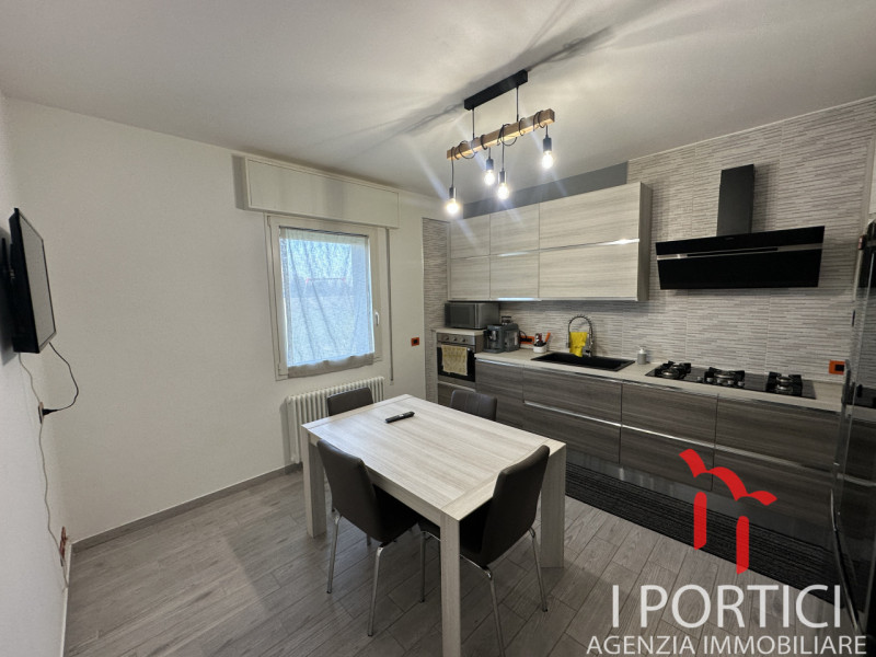 Casa al piano terra con ampio giardino – Mogliano Veneto

In zona tranquilla e residenziale di Mo...