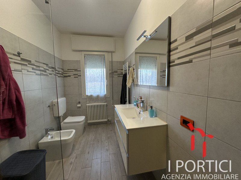 Casa al piano terra con ampio giardino – Mogliano Veneto

In zona tranquilla e residenziale di Mo...