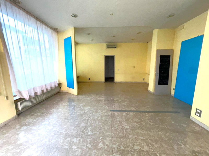 VIALE FRAMARIN

Inserito in una zona comoda a tutti i principali servizi e a pochi minuti dal cen...