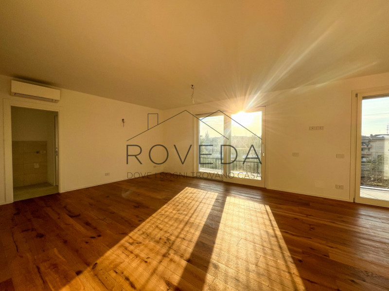 TREVISO - FUORI MURA

RIFERIMENTO: TV31

l'indirizzo indicato non corrispondere alla reale ubicaz...