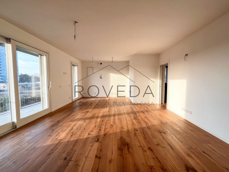 TREVISO - FUORI MURA

RIFERIMENTO: TV31

l'indirizzo indicato non corrispondere alla reale ubicaz...