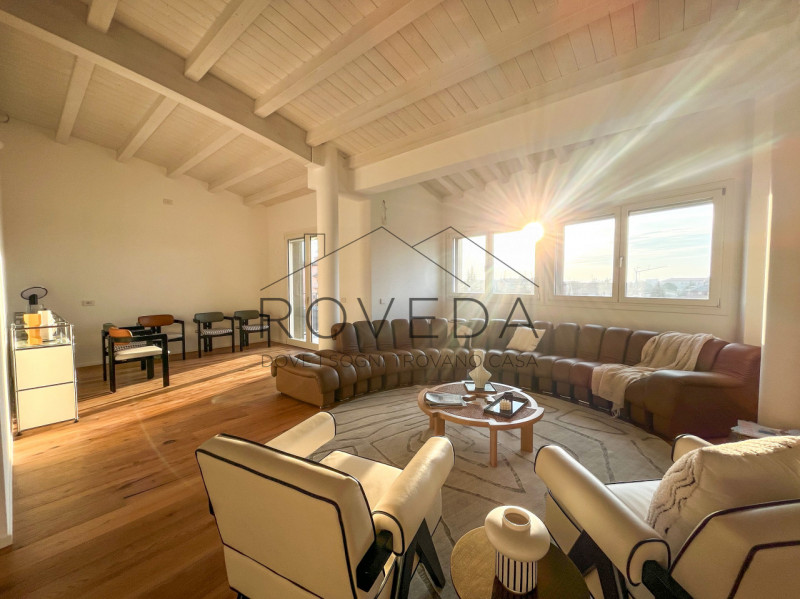 TREVISO - FUORI MURA

RIFERIMENTO: TV33

l'indirizzo indicato non corrispondere alla reale ubicaz...