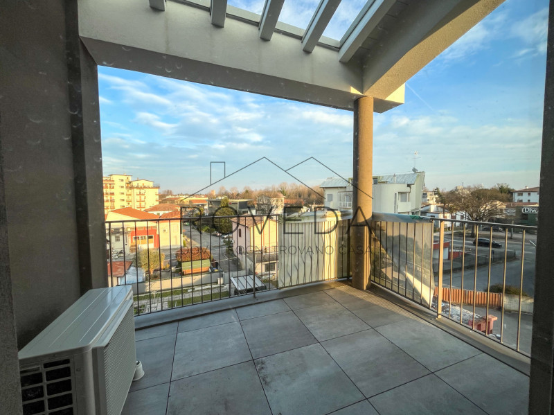 TREVISO - FUORI MURA

RIFERIMENTO: TV33

l'indirizzo indicato non corrispondere alla reale ubicaz...