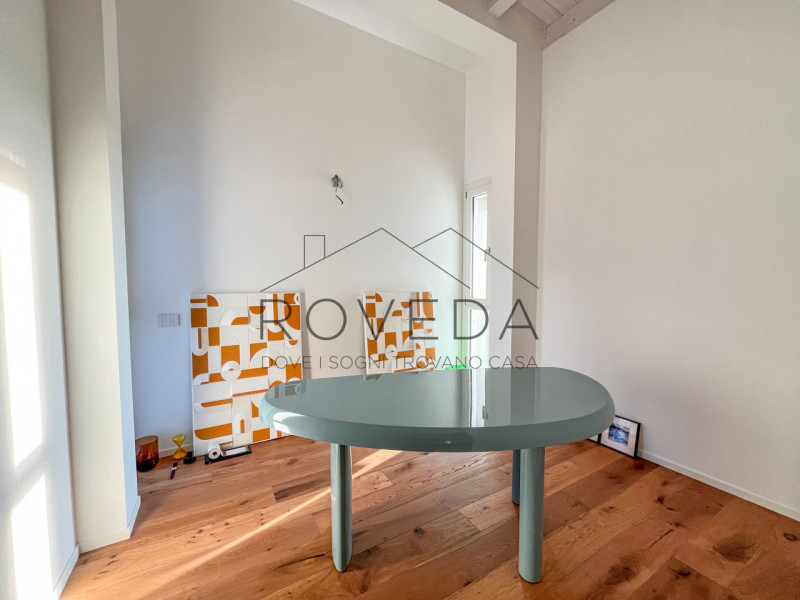 TREVISO - FUORI MURA

RIFERIMENTO: TV33

l'indirizzo indicato non corrispondere alla reale ubicaz...