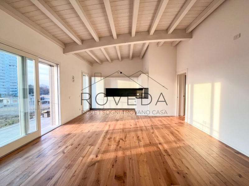 TREVISO - FUORI MURA

RIFERIMENTO: TV32

l'indirizzo indicato non corrispondere alla reale ubicaz...