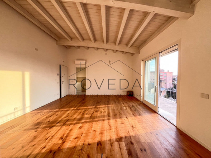 TREVISO - FUORI MURA

RIFERIMENTO: TV32

l'indirizzo indicato non corrispondere alla reale ubicaz...