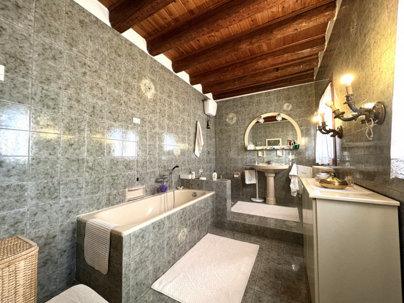 PLV268 - Polverara - Proponiamo in vendita a Polverara una casa singola degli anni Sessanta, dal ...