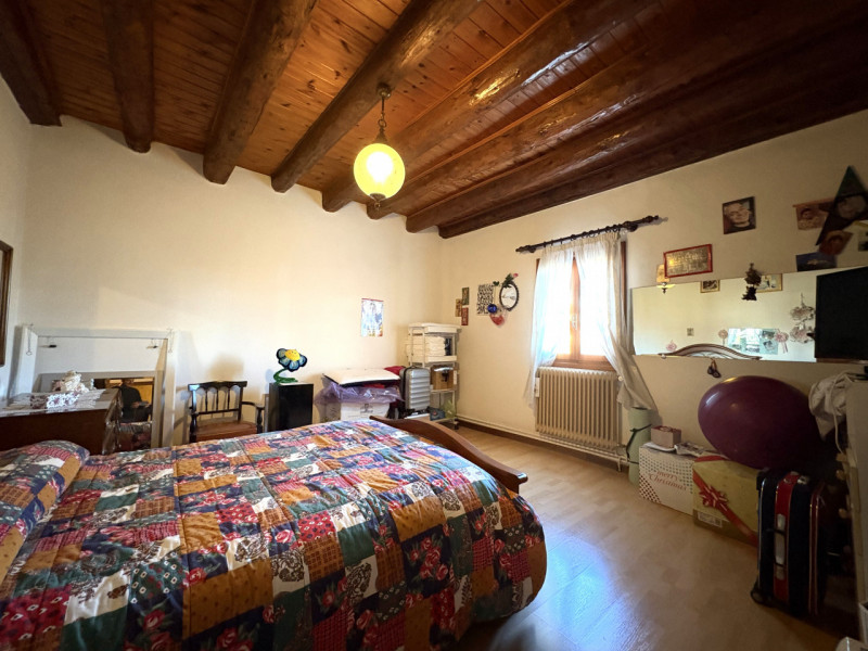 PLV268 - Polverara - Proponiamo in vendita a Polverara una casa singola degli anni Sessanta, dal ...