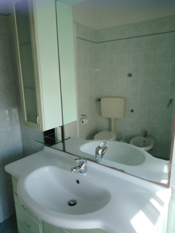 VICENZA-ARACELI: in zona ben servita MINI APPARTAMENTO COMPLETAMENTE ARREDATO al secondo piano. N...