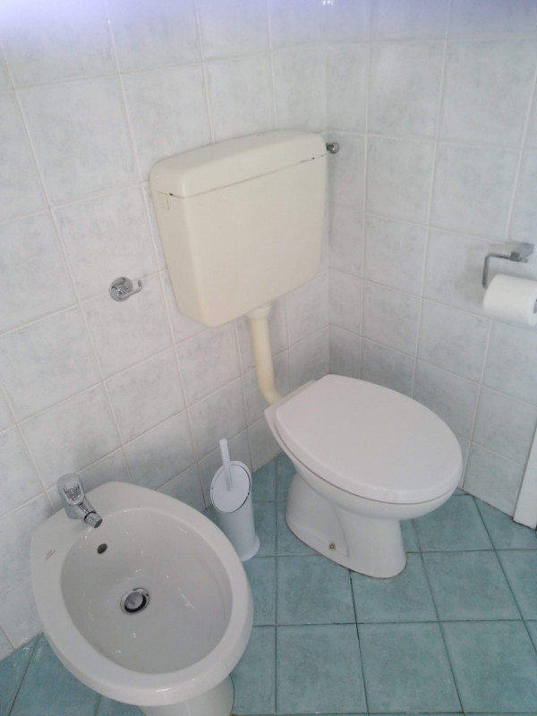 VICENZA-ARACELI: in zona ben servita MINI APPARTAMENTO COMPLETAMENTE ARREDATO al secondo piano. N...