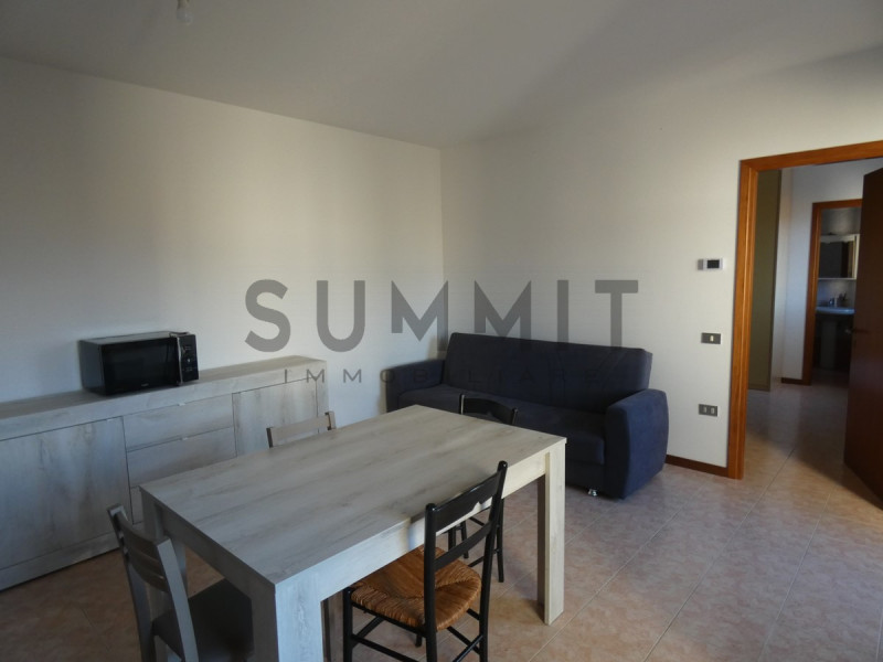 Schio - località Proe di Sopra - MINIAPPARTAMENTO arredato con ampio garage singolo e terrazzo. C...