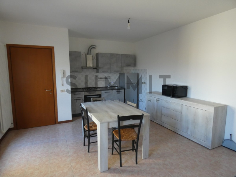 Schio - località Proe di Sopra - MINIAPPARTAMENTO arredato con ampio garage singolo e terrazzo. C...