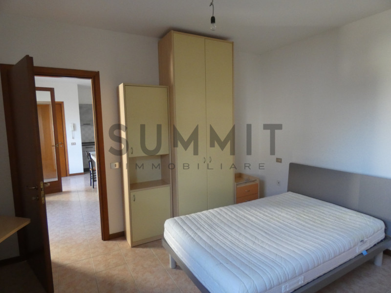 Schio - località Proe di Sopra - MINIAPPARTAMENTO arredato con ampio garage singolo e terrazzo. C...