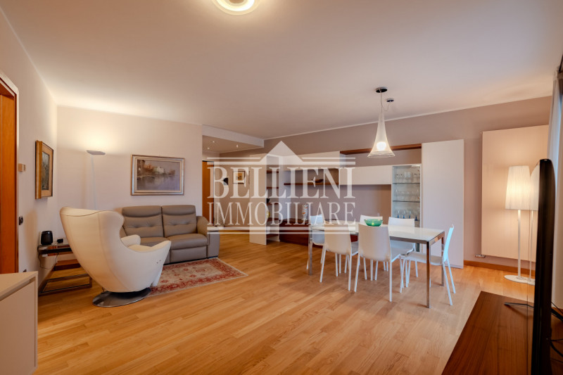 BORGO CASALE - Vendesi affascinante appartamento situato nel  quartiere di Borgo Casale, a pochi ...