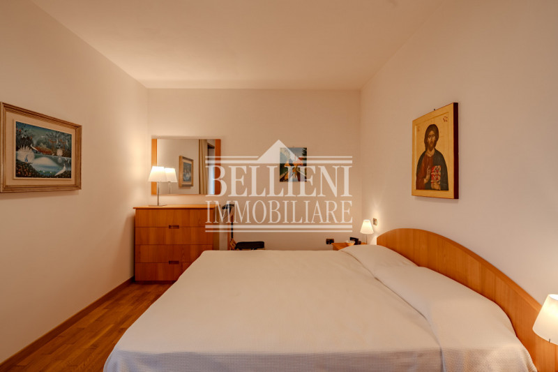 BORGO CASALE - Vendesi affascinante appartamento situato nel  quartiere di Borgo Casale, a pochi ...