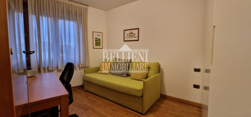 BORGO CASALE - Vendesi affascinante appartamento situato nel  quartiere di Borgo Casale, a pochi ...