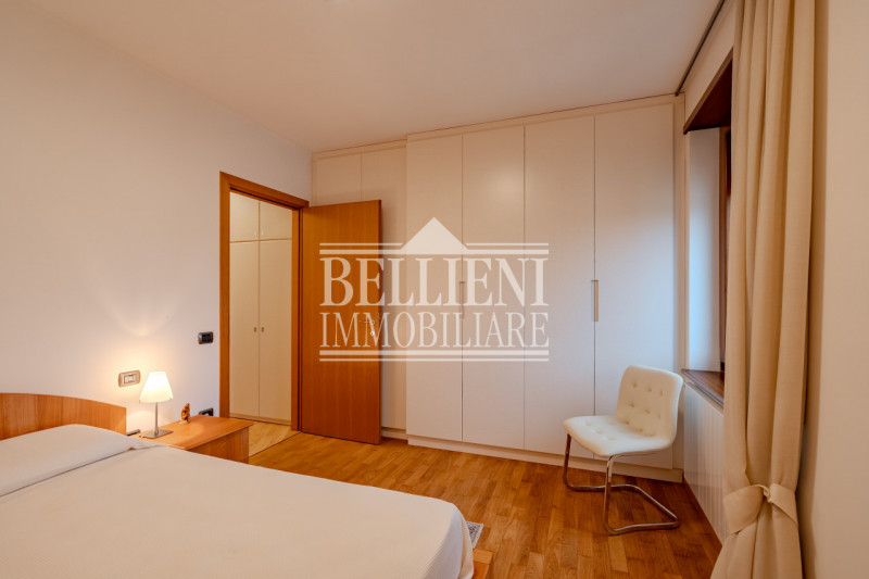 BORGO CASALE - Vendesi affascinante appartamento situato nel  quartiere di Borgo Casale, a pochi ...