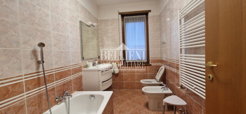 BORGO CASALE - Vendesi affascinante appartamento situato nel  quartiere di Borgo Casale, a pochi ...