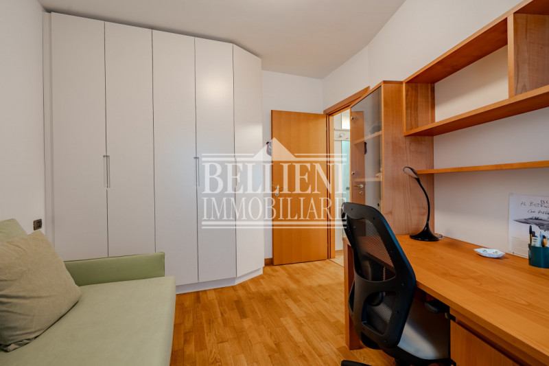 BORGO CASALE - Vendesi affascinante appartamento situato nel  quartiere di Borgo Casale, a pochi ...