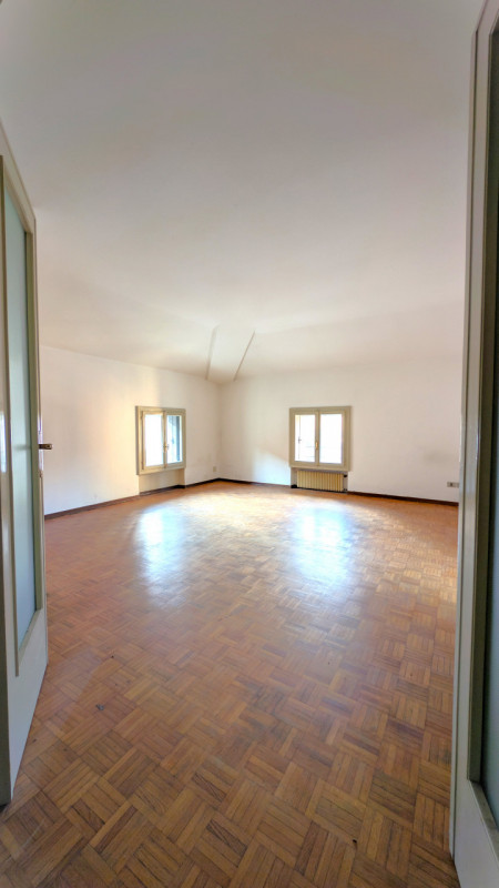 THIENE – MINIAPPARTAMENTO PANORAMICO IN CENTRO STORICO – € 64.000
Trattativa Unica Immobiliare, v...