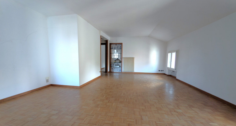 THIENE – MINIAPPARTAMENTO PANORAMICO IN CENTRO STORICO – € 74.000
Trattativa Unica Immobiliare, v...