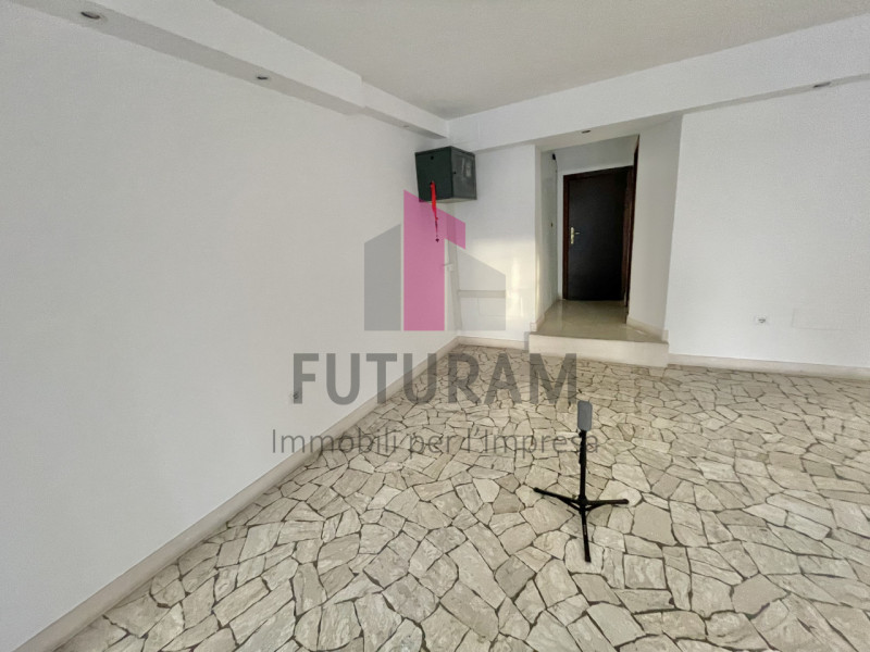 MONTEGALDA  - RIF. 5FIL - PER INFO 0444/310220

Proponiamo in affitto un ampio e luminoso negozio...