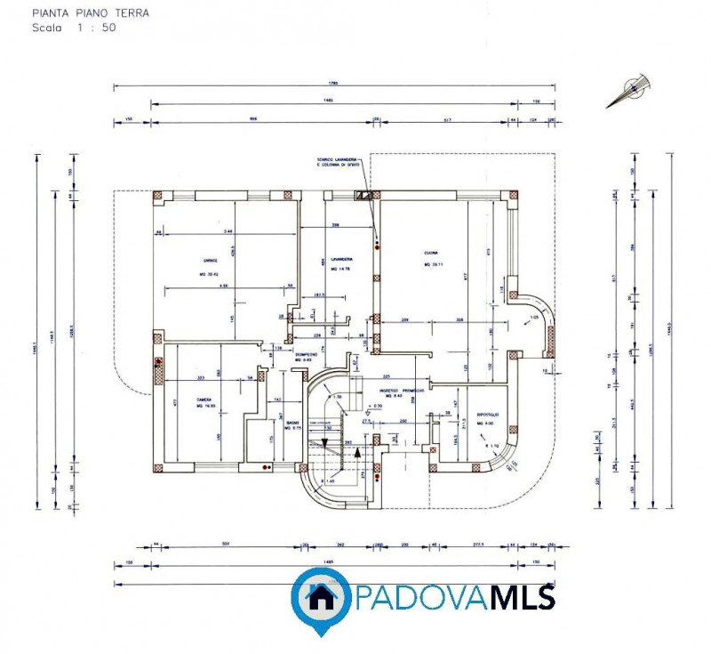 Immobile in esclusiva al Gruppo Padova MLS

In tranquillo quartiere residenziale, villa singola d...