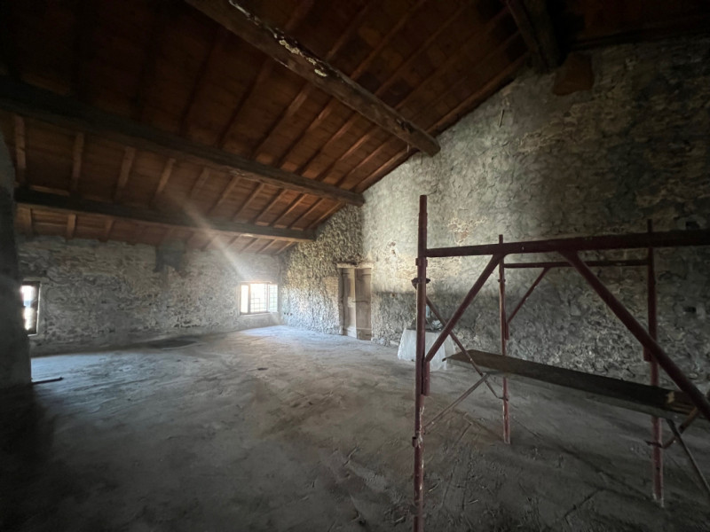 Nel cuore della campagna veneta, nella tranquilla frazione di Almisano nel comune di Lonigo, prop...